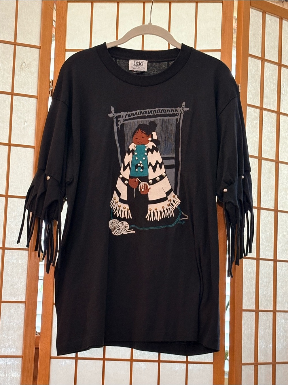 Lida Black Graphic Fringe Short Sleeve Tee XL